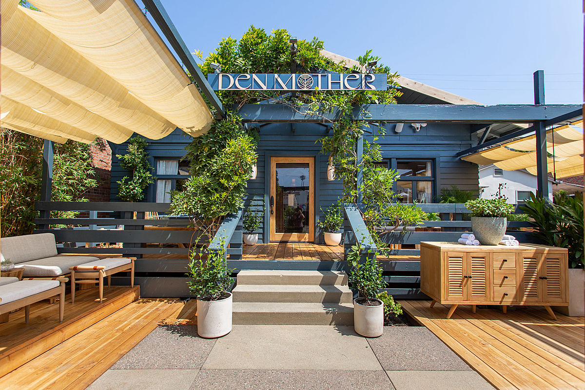 Den Mother Restaurant & Bar Design Awards